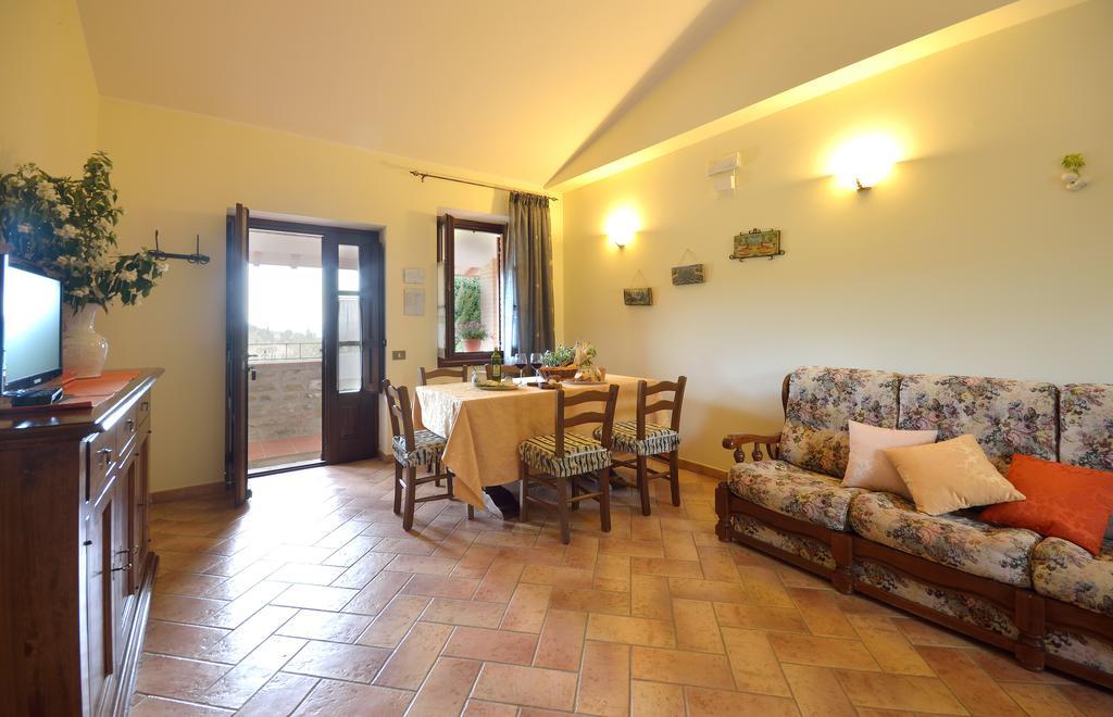 Agriturismo San Severo باسّينيانو سول تْرازي الغرفة الصورة