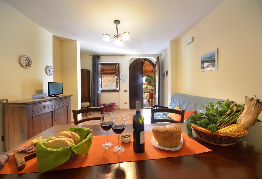Agriturismo San Severo باسّينيانو سول تْرازي المظهر الخارجي الصورة